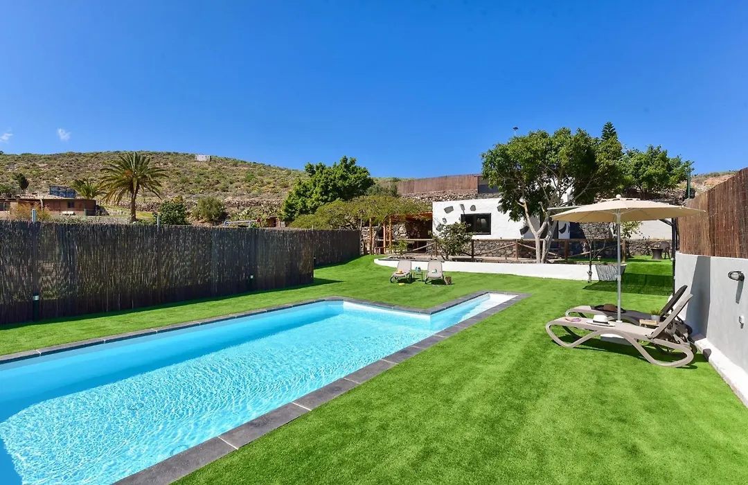 Finca Aguatona Rc10 By Villagrancanaria-1